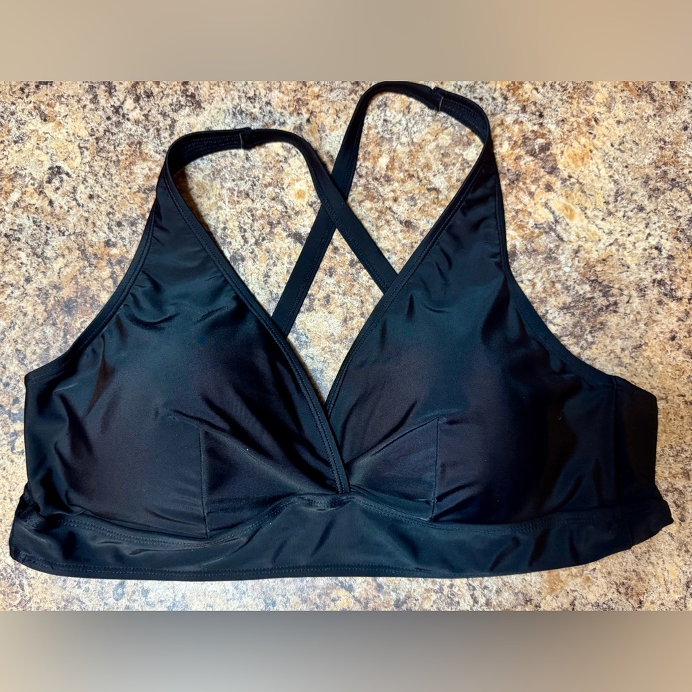 Torrid Black adjustable Halter / Regular Plus Bikini Top Sleek Swimwear